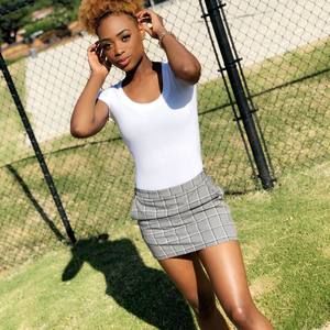 Meet your Posher, Akele